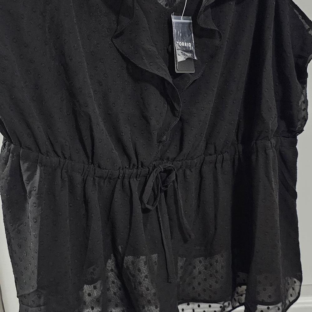 Torrid Black chiffon ruffle dot top 4x - Picture 5 of 8